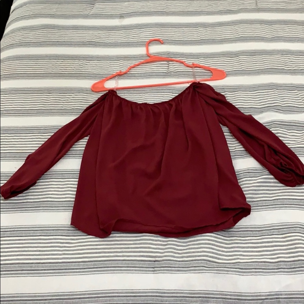 Long sleeve, off the shoulder top